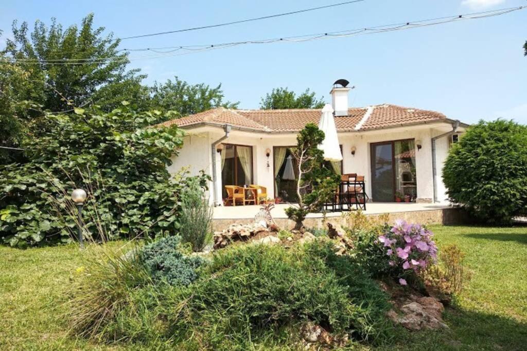 Guesthouse Oasis-Szabła Zewnętrze zdjęcie