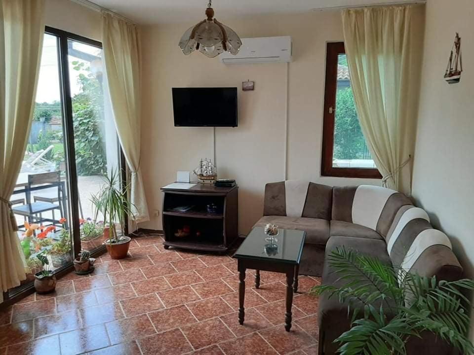Guesthouse Oasis-Szabła Zewnętrze zdjęcie