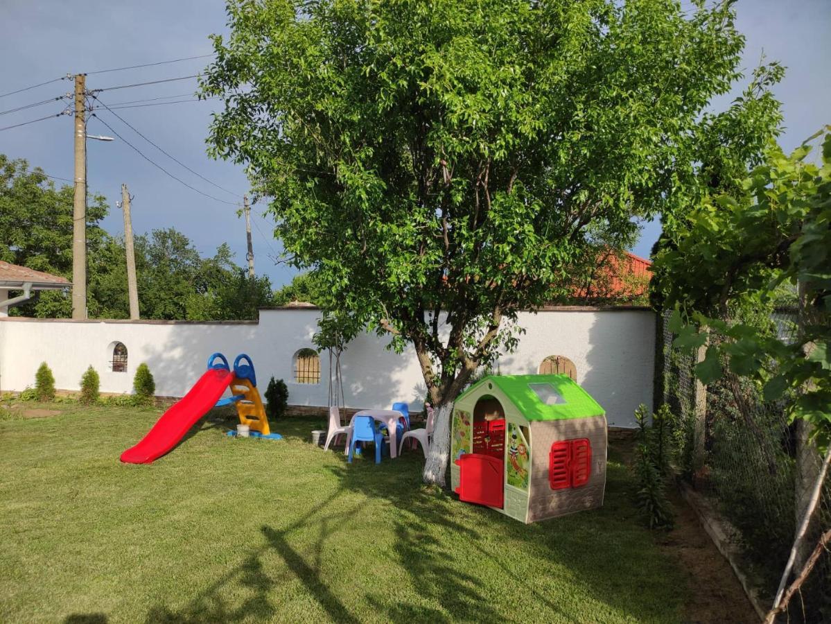Guesthouse Oasis-Szabła Zewnętrze zdjęcie