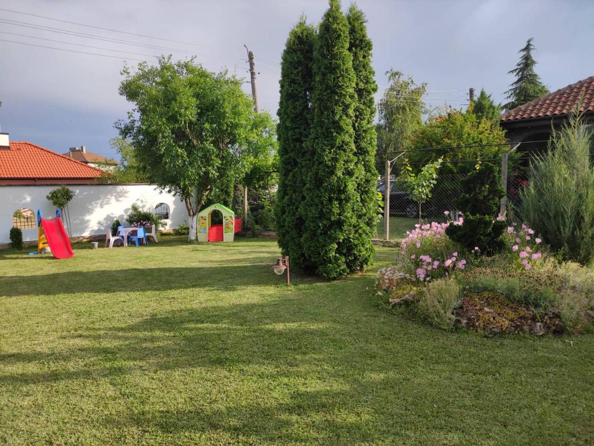 Guesthouse Oasis-Szabła Zewnętrze zdjęcie