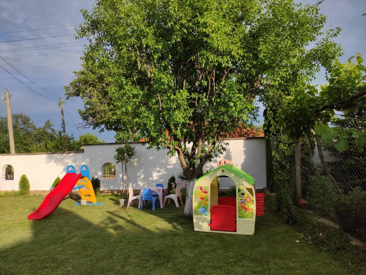 Guesthouse Oasis-Szabła Zewnętrze zdjęcie